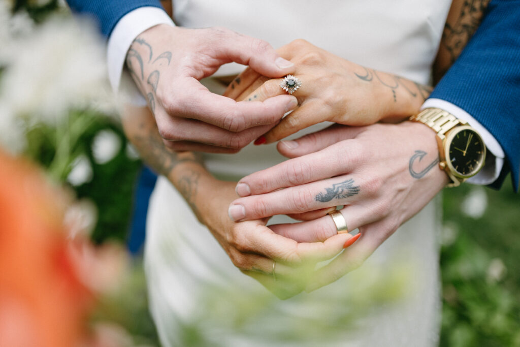 Seattle Elopement photographer Xo Golden